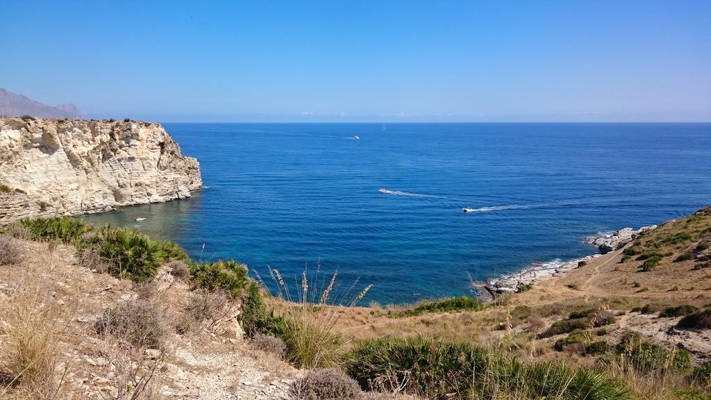 קאסטלמארה דל גולפו Holiday Home Cala Bianca מראה חיצוני תמונה